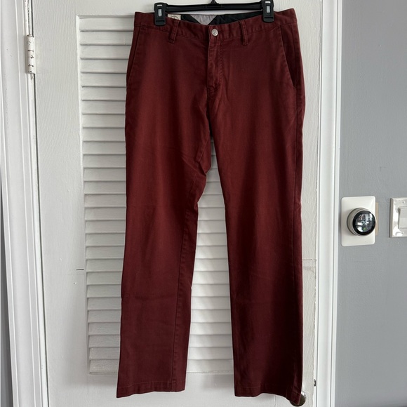 Volcom Men's Dark Red/Burgundy Chinos - Picture 1 of 4